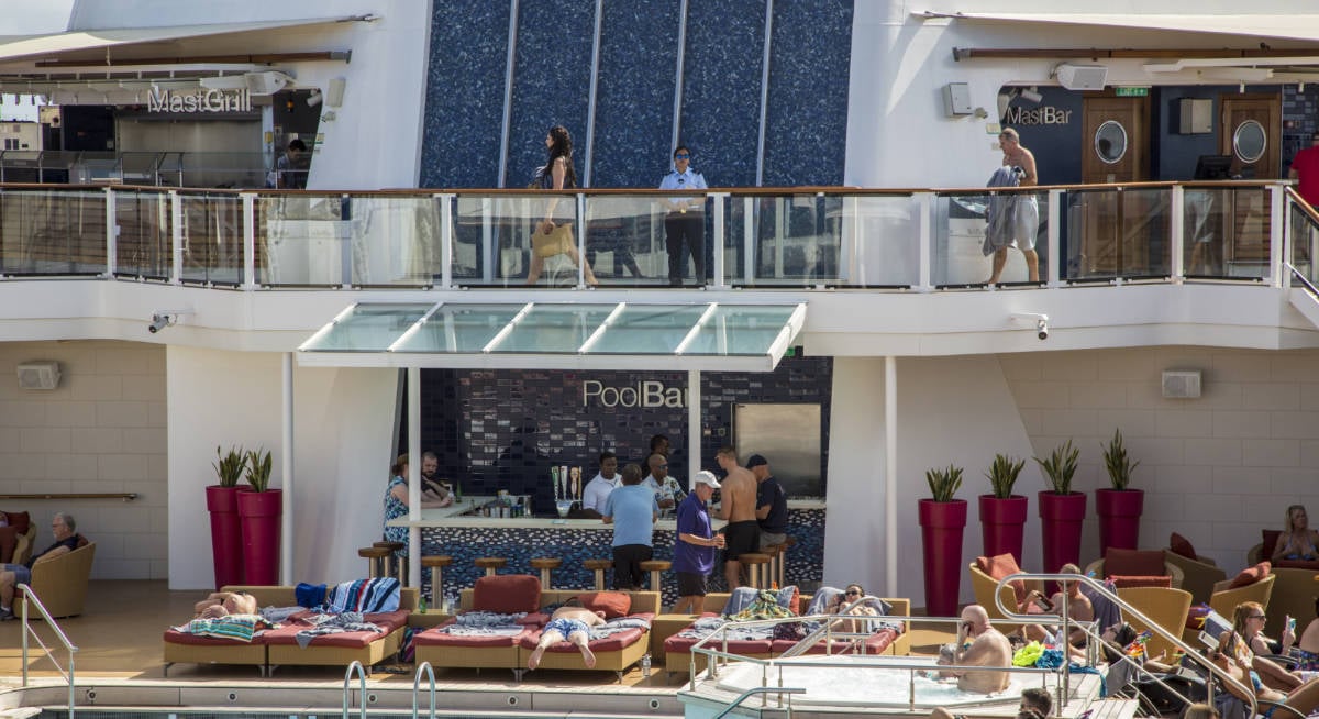 Pool Bar