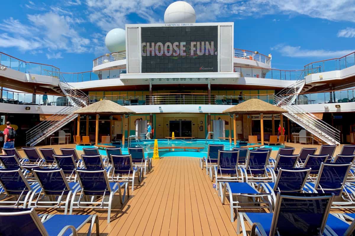 Carnival Breeze Lido Deck Mid-Ship