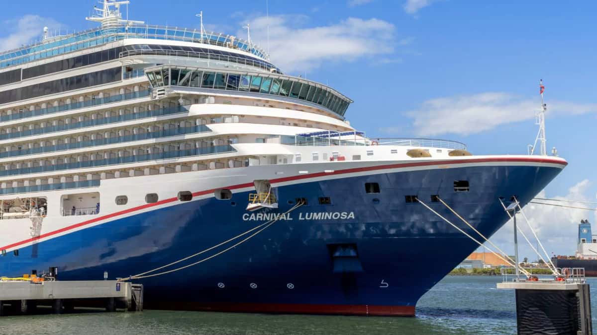 Carnival Luminosa Cruise Ship