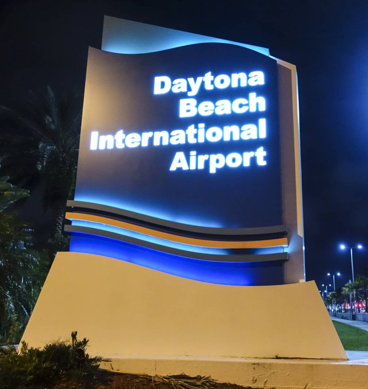 Daytona International Airport Sign