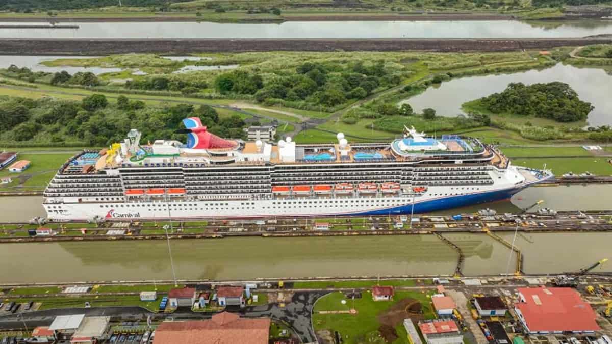 Carnival Spirit, Panama Canal