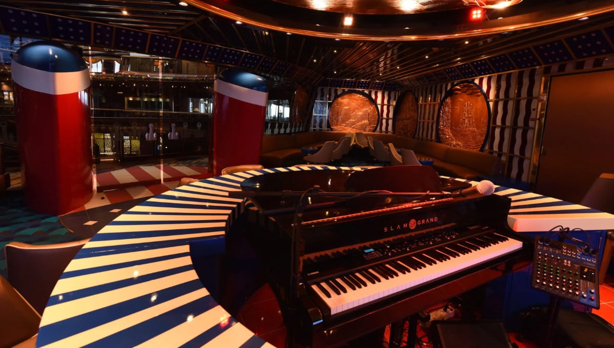 Carnival Paradise Piano Bar