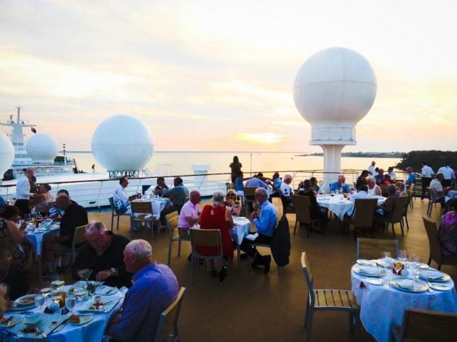 Carnival Horizon Steakhouse